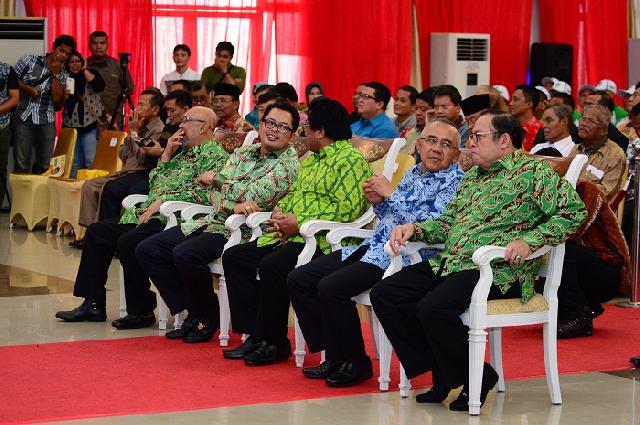 Anto Rahman Dilantik Jadi Ketua HKTI Riau