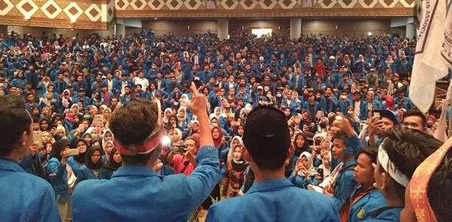 Aksi Mahasiswa UIR Pekanbaru Tempeleng Jutaan Mahasiswa Indonesia