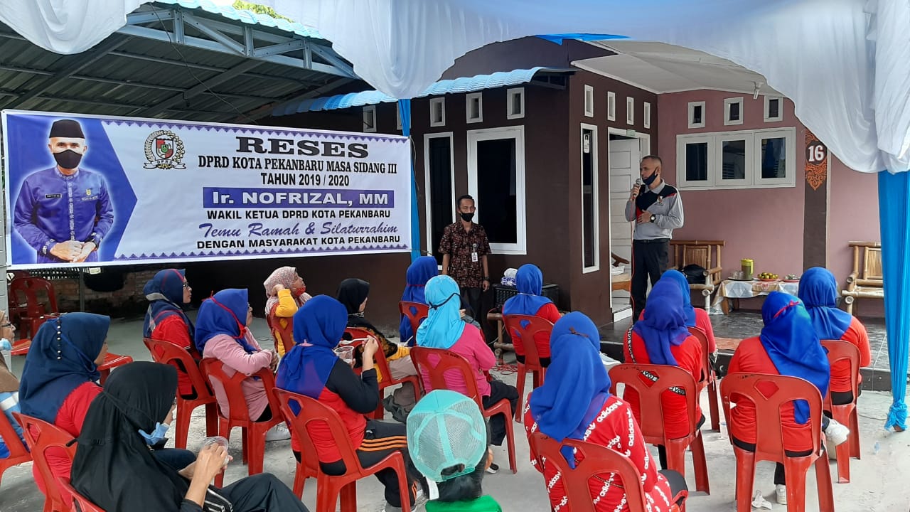 Warga Adukan Persoalan Penerimaan Siswa Baru Sistem Zonasi Di Reses Wakil Ketua DPRD Pekanbaru