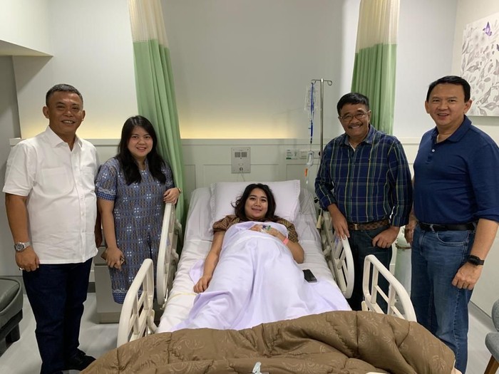 Wajah Semringah Ahok-Puput Usai Kelahiran Putra Pertama