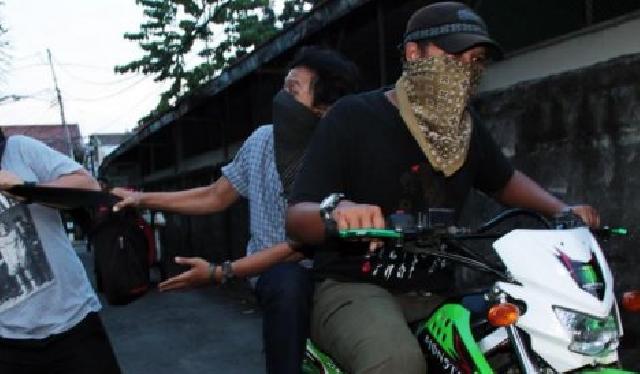 Ketika Jambret Semakin Nekat, Berani Beraksi di Depan Markas TNI di Pekanbaru