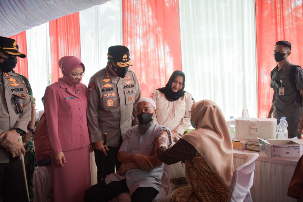 Dalam Rangkaian Kunker Kapolda Riau, Bupati Kasmarni Ajak Semua Pihak Bersinergi Cegah dan Hindari Narkoba