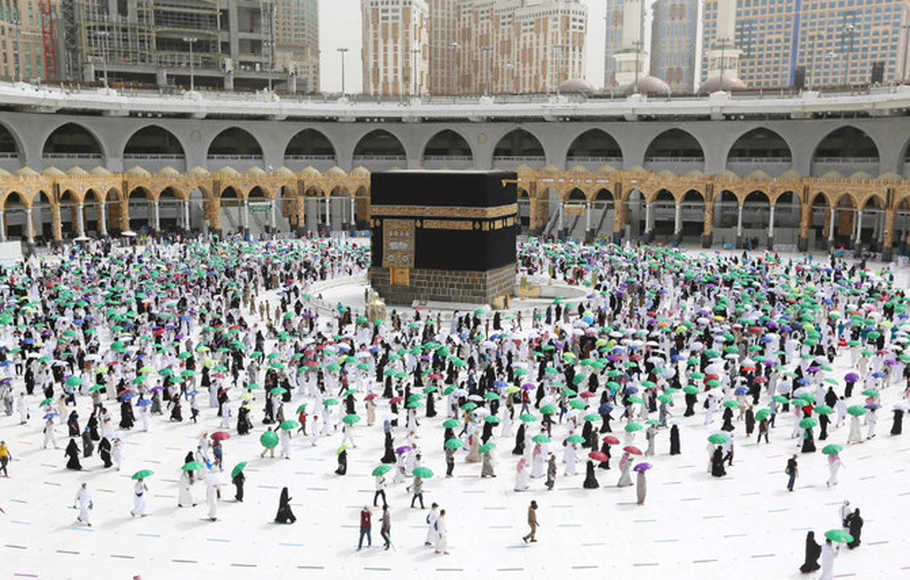Dua Masjid Suci Saudi Izinkan Masuk Anak yang Sudah Divaksinasi Covid Lengkap