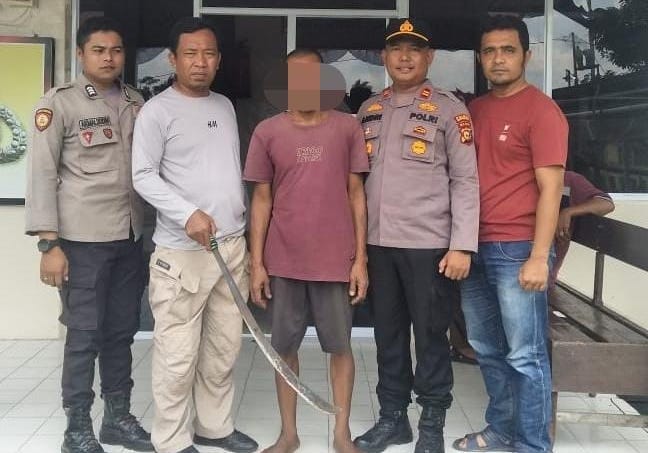 Tak Kunjung Dinikahi, Bapak di Inhil Tebas Leher Pacar Anak