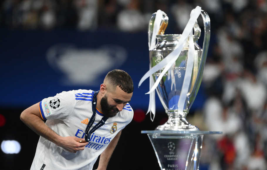 Karim Benzema Pemain Terbaik Liga Champions 2021/2022