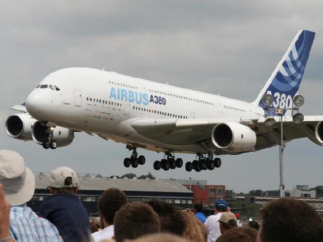 2018, Pesawat Terbesar Dunia Mendarat di Bandara Kertajati