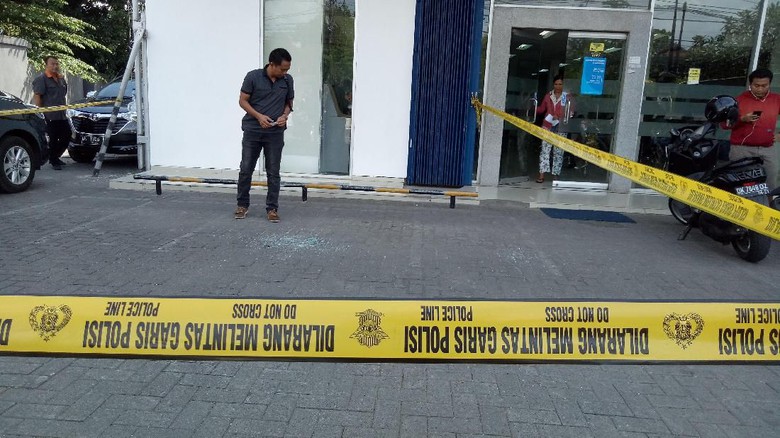 Mobil Pembawa Uang Dirampok di Halaman BCA, Ini Pengakuan Sopir