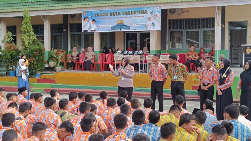 Tekan Angka Kecelakaan, Ditlantas Polda Riau Gencar Kampanye Keselamatan Lewat Program Police Goes to School