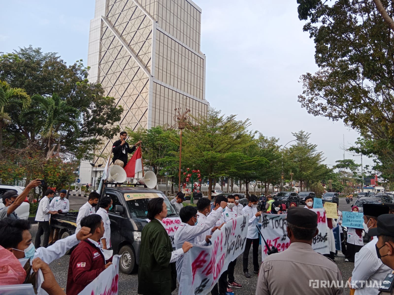 KAMMI Pekanbaru Desak Gubri Cari Solusi Kelangkaan Migor dan Solar