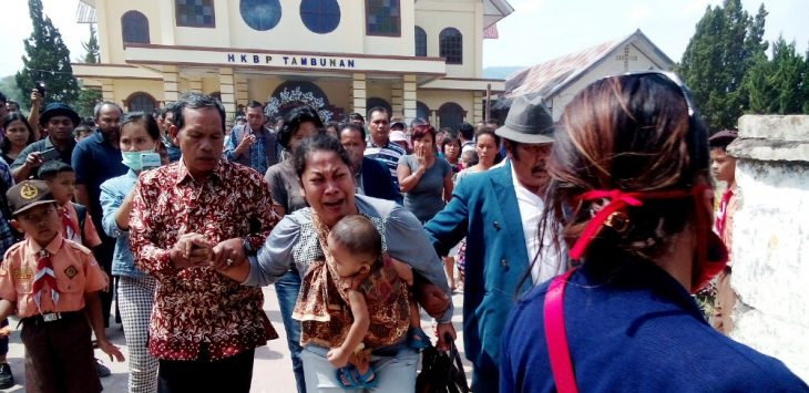 Sambil Menangis, Boru Turnip Rela Datangi Pernikahan Pria yang Disebut Sebagai Suaminya