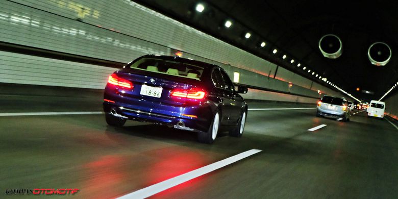 Fitur Canggih Mobil Ini Tak Berguna di Indonesia