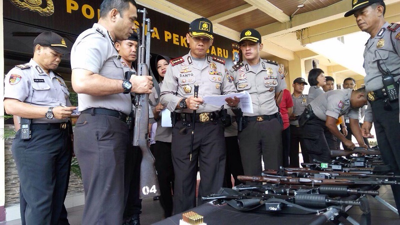 Senjata Api Laras Panjang Milik Anggota Polresta Pekanbaru di Periksa Kapolres