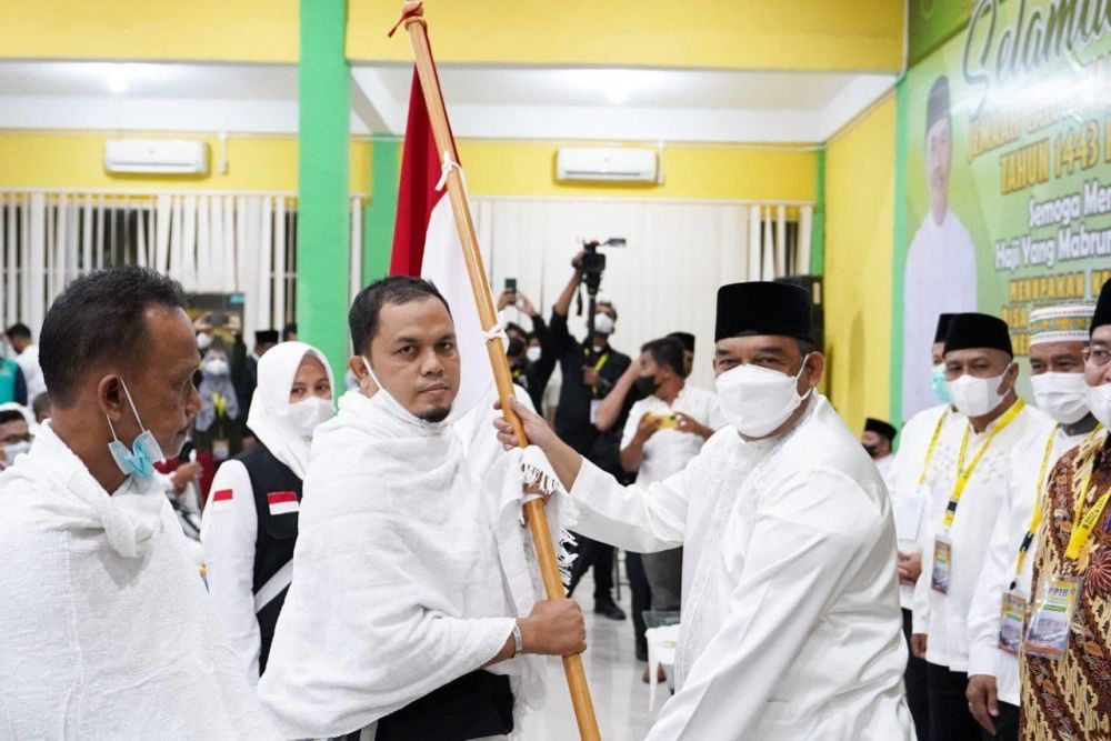 Wagubri Lepas Keberangkatan Jemaah Calon Haji Kloter II Riau
