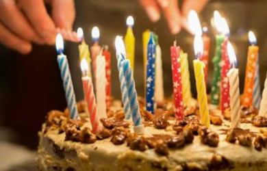 Wah, Jangan Salah, Tiup Lilin Ternyata Berbahaya