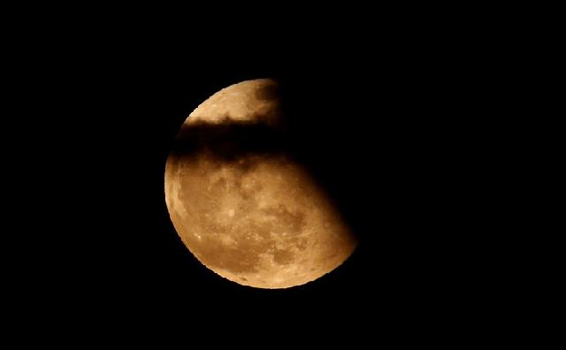Malam Nanti, Langit Indonesia akan Kedatangan Fenomena Minimoon