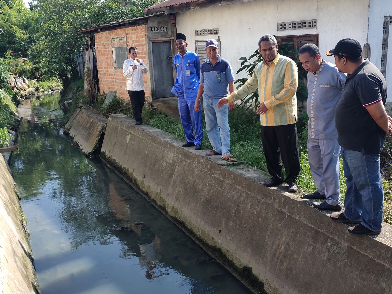 Pastikan Penangan Banjir Serius, Ketua DPRD Pekanbaru Turun Lapangan