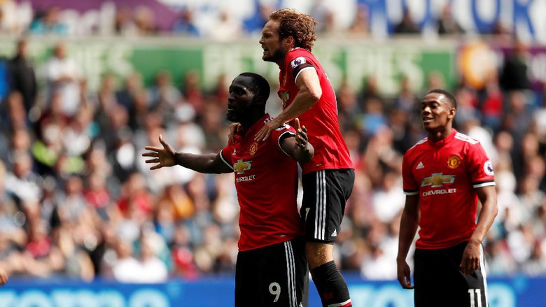 Lukaku Siap Bantu Ibra Raih Trofi Premier League