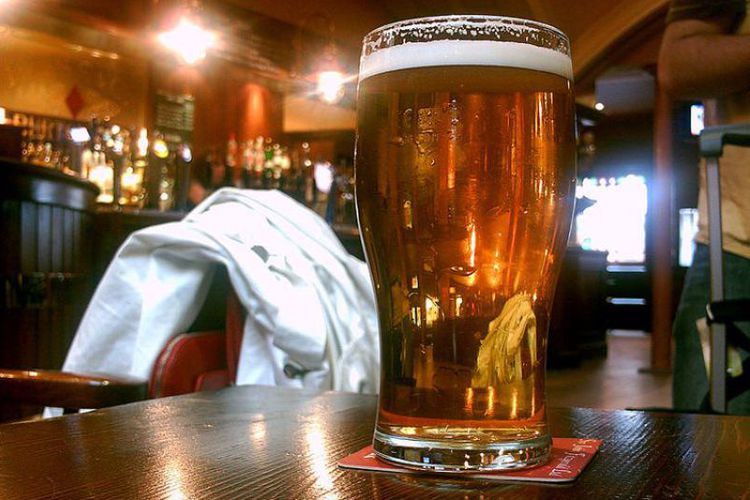 Sering Dicuri, Gelas di Bar Ini Dipasangi Alarm