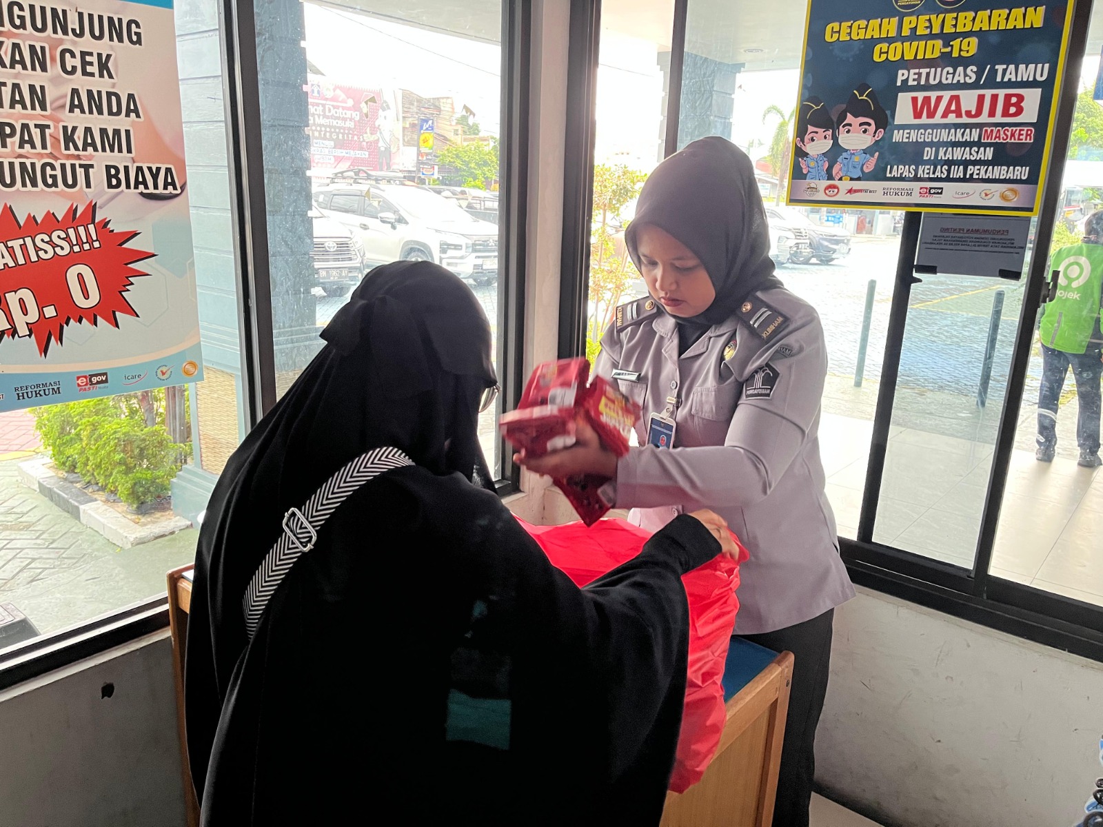 Cegah Penyelundupan, Lapas Kelas IIA Pekanbaru Perketat Penggeledahan Pengunjung