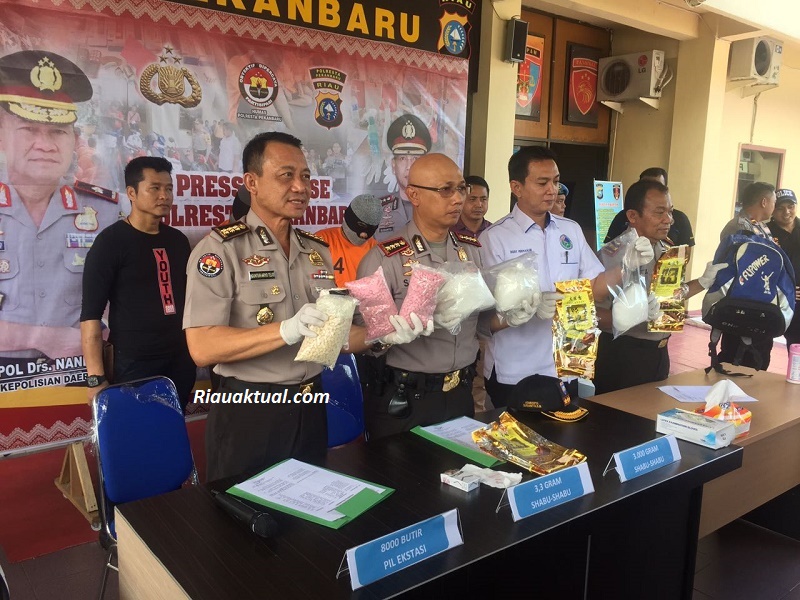 Polisi Ungkap Pemasok Narkoba Dari Bengkalis, 8000 Butir Ekstasi dan 3 Kilo Sabu Disita, Satu di Dor
