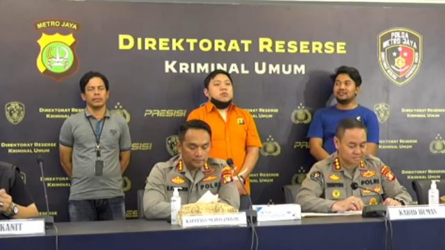 Pengemudi Pelat Dinas Penganiaya Sopir Taksi Online Ternyata Bukan Polisi