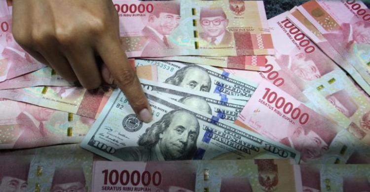 Jelang Imlek, Rupiah Malah Loyo