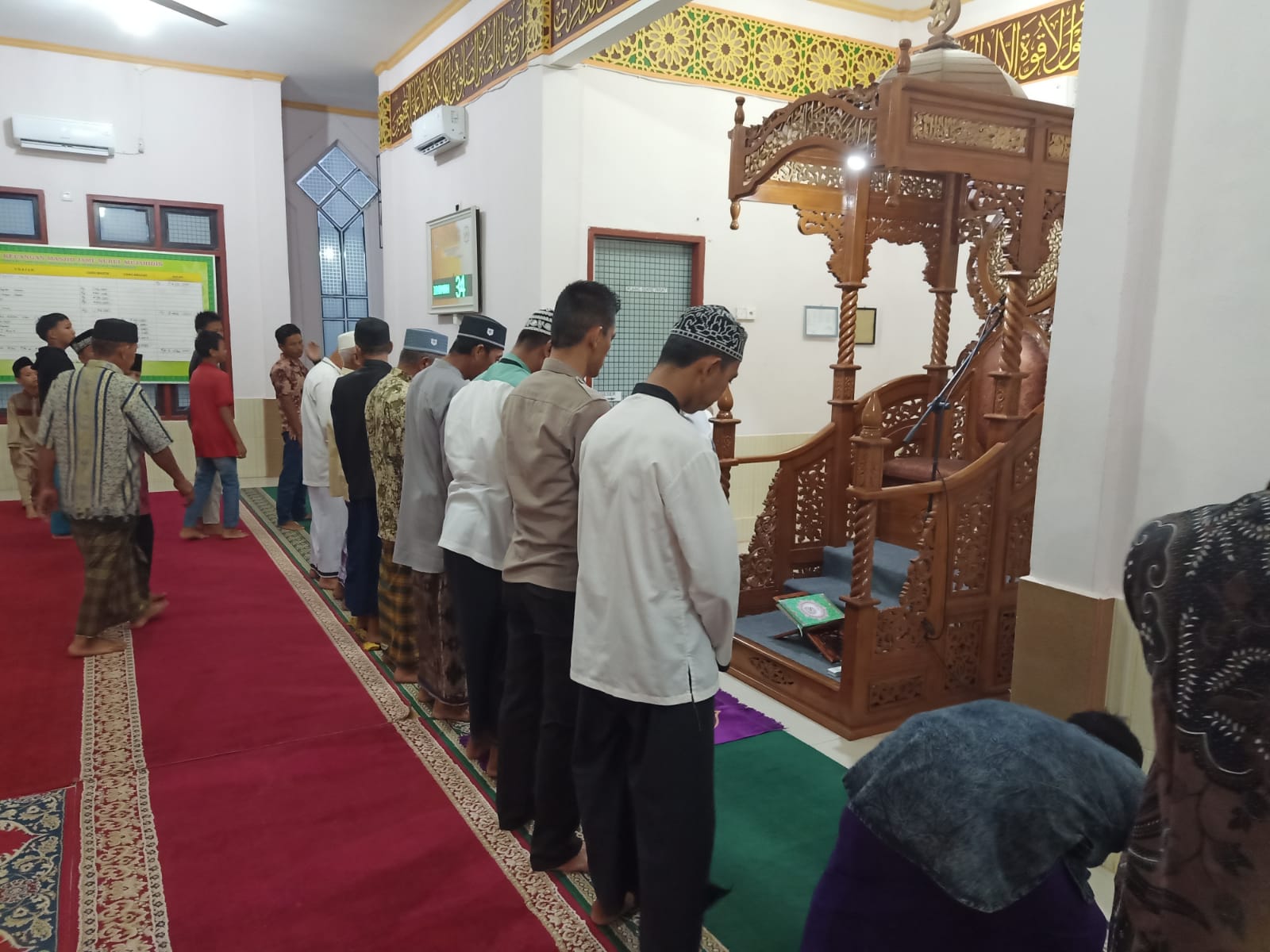 Ciptakan Pemilu Damai 2024, Polsek Tempuling Salat Maghrib Keliling di Masjid Jami Nurul Mujahidin