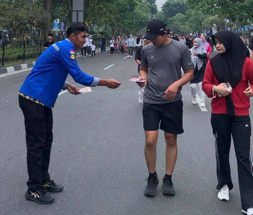 Mahasiswa Gelar Sosialisasi Anti-Korupsi di Car Free Day Pekanbaru