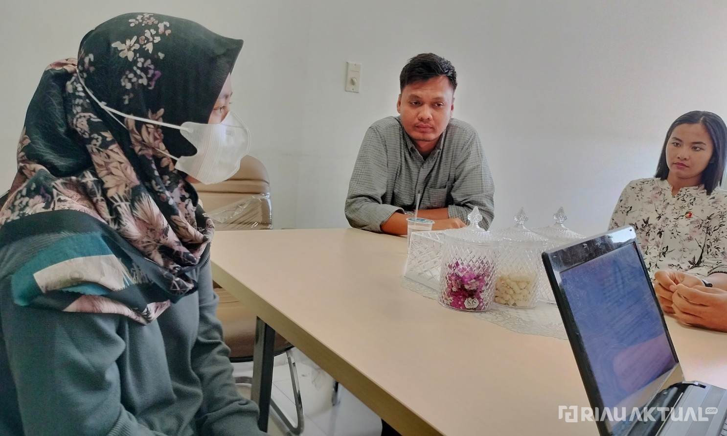 Polda Riau Tahan Pengusaha Kosmetik Penipu Investasi Rp6,8 Miliar, Bawa Nama RANS