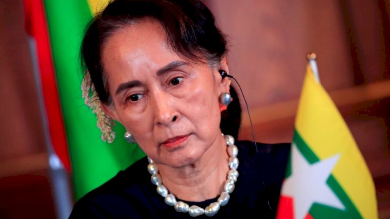 MInta Aung San Suu Kyi Dibebaskan, Ribuan Penduduk Myanmar Turun ke Jalan