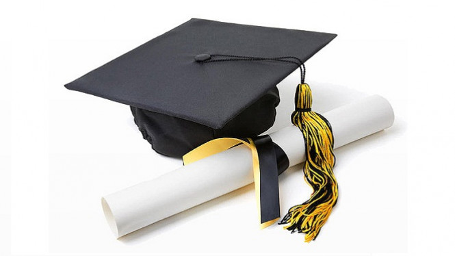 Berkat Sedekah, Kuliah Jadi Lancar hingga Selesai