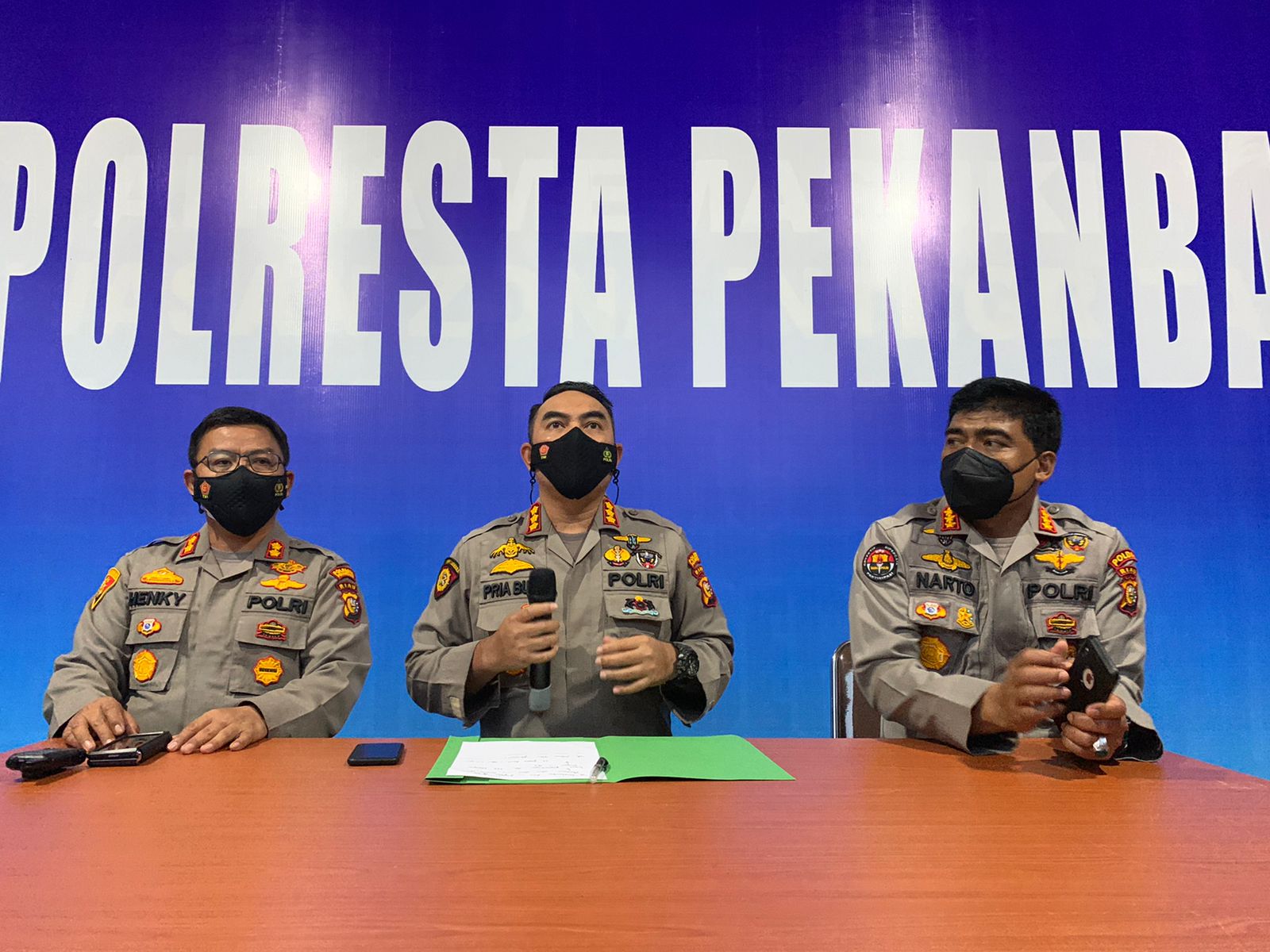 Lompat Dari Lantai II Subnit Narkoba Polresta Pekanbaru, Seorang Pelaku Narkoba Melarikan Diri