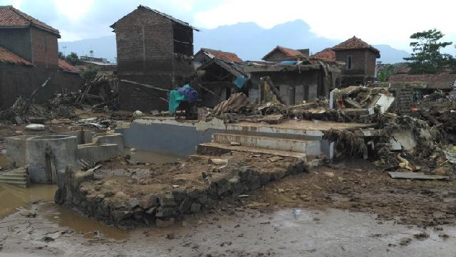 Cari 19 Korban Hilang Banjir Bandang Garut, Tim SAR Fokus di Waduk Jatigede