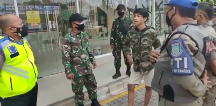 Polisi Tangkap Remaja Mengaku Keponakan Jenderal Saat Razia Masker