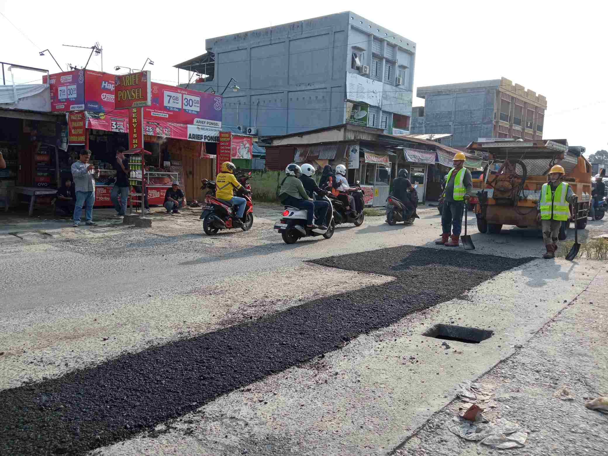 Usai Pelantikan Walikota Terpilih, Jalan Rusak di Pekanbaru Segera Diperbaiki