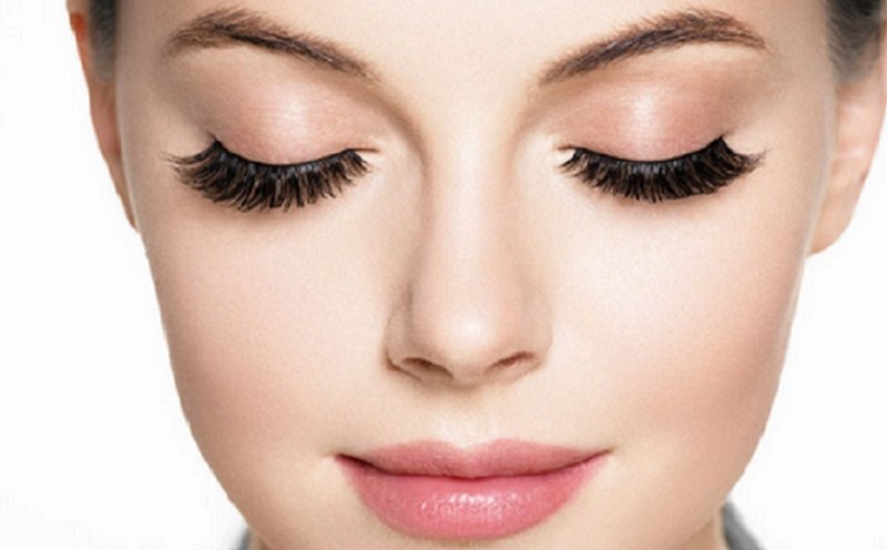 Kamu Mau Punya Bulu Mata Panjang, Coba Pakai 3 Bahan Alami Ini