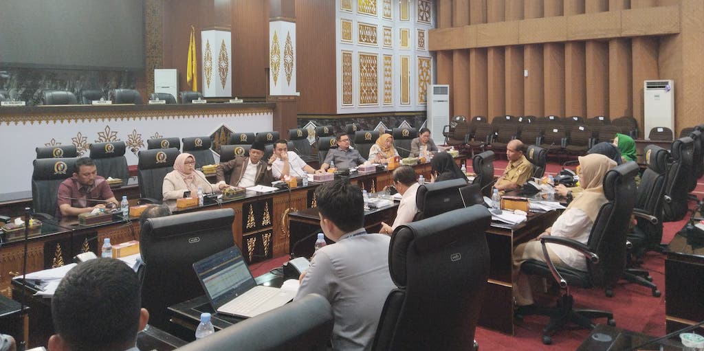 Komisi II DPRD Pekanbaru Evaluasi Kinerja Tiga BUMD, PDAM Tirta Siak Jadi Sorotan