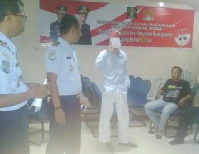 Gunakan Paspor Fotocopy, Warga Negara Swedia Ditangkap Petugas Imigrasi Bengkalis