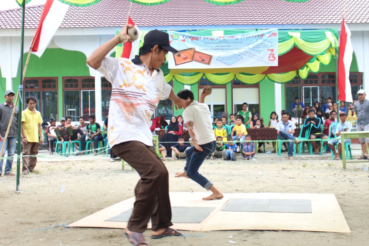 Lestarikan Permainan Tradisional, Mahasiswa Kukerta UNRI Gelar Festival Budaya Gasing