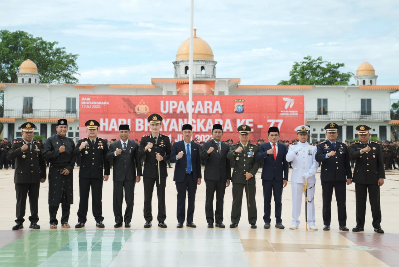 Bupati dan Wabup Rohil Hadiri Upacara Peringatan HUT Bhayangkara ke-77