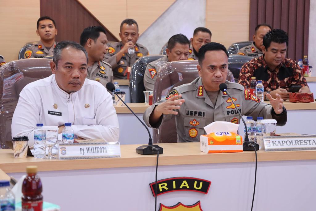 Polresta Pekanbaru dan Stakeholder Terkait Bahas Strategi Pencegahan dan Penanganan Karhutla