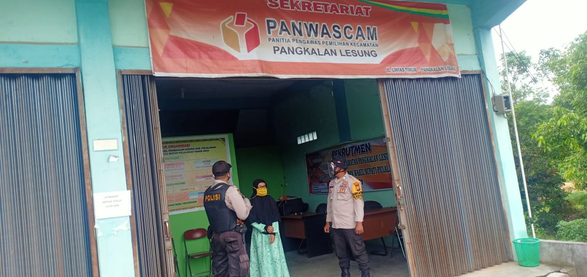 Polsek Pangkalan Lesung Lakukan Patroli ke kantor PPK Dan Panwaslu Kecamatan 