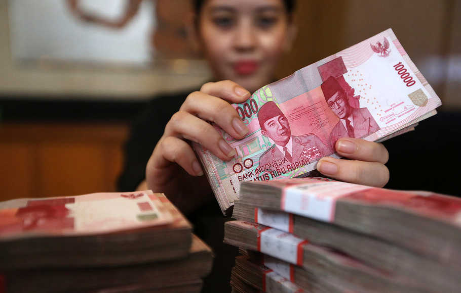 Kembali Rupiah Terpantau Melemah 35 Poin