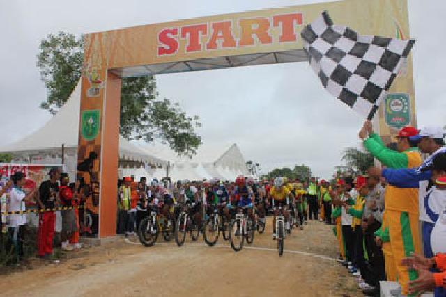 Bupati Siak Buka Pertandingan Cross Country PON XVIII