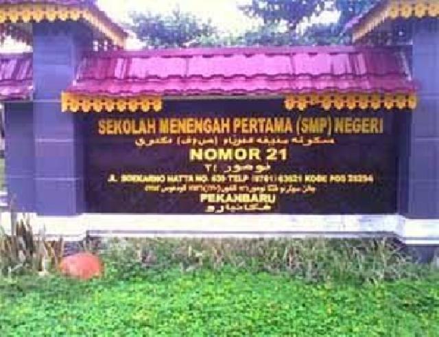 lagi-lagi deh.. Ada Indikasi Pungli Uang Bangku Jutaan Rupiah di Salah Satu SMP di Pekanbaru