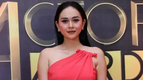 Aura Kasih Ngaku Sedih Dikaitkan dengan Video Mesum