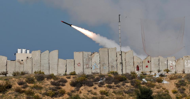 Rudal Hamas Tembus Pangkalan Militer Dan Pabrik Kimia Israel