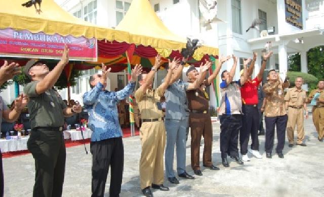 Sekda Lepas Pawai Ta'aruf MTQ XIII Rohil