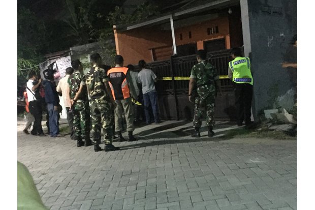 Anak Bomber Mapolrestabes Surabaya Suka Kucing dan Beli Mi Instan