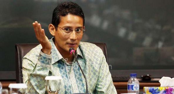 Berlari di Trotoar, Sandi Kena Bentak Tukang Ojek